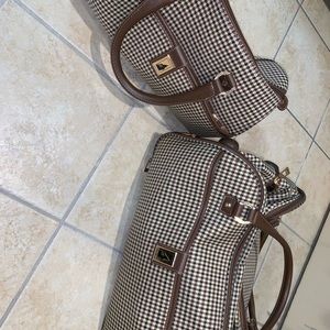 London Fog Luggage Set